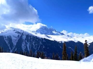 Marchoi Trek: Winter Trek in Kashmir